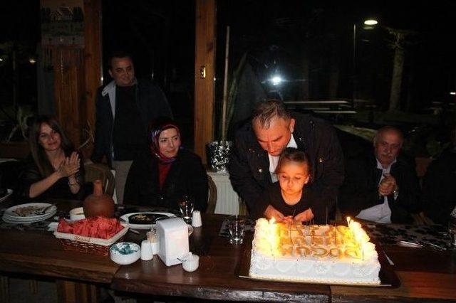 Bolu Belediye Başkanına Sürpriz Doğum Günü Kutlaması