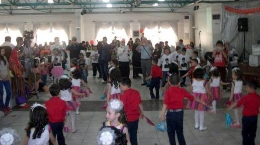 Uşaklı Y&uuml;zlerce &Ccedil;ocuk Ata&rsquo;sına Mektup Yazdı