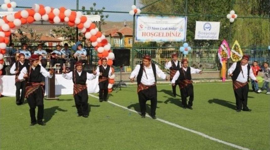 &Ccedil;ocuk Yuvasında Kalan &Ouml;ğrencilerden 23 Nisan Kutlaması