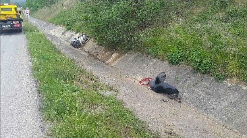 Motosiklet İle Otomobil &Ccedil;arpıştı: 1 Yaralı