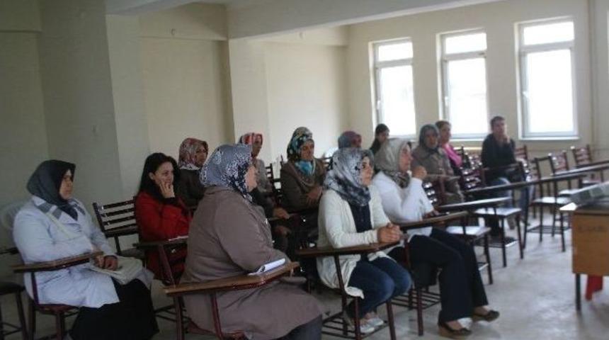 Bilecik&rsquo;te &Ouml;rt&uuml; Altı Sebze Yetiştiriciliğine Yoğun İlgi