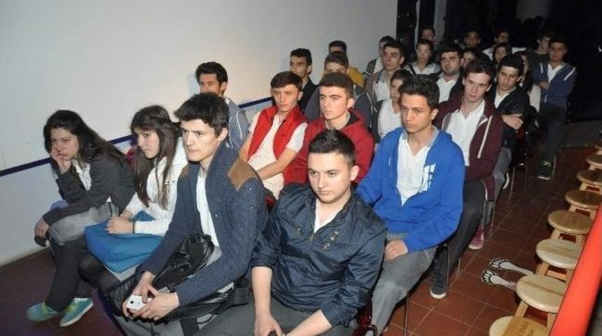 Enerji M&uuml;zesi &Ouml;ğrencilerle Ticaret Erbablarını Bir Araya Getirdi