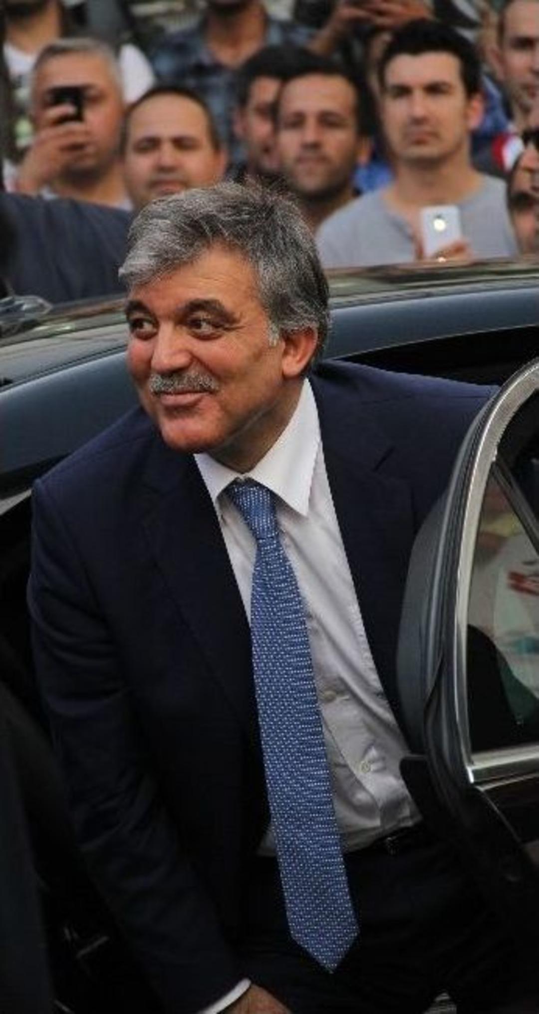 Cumhurbaşkanı G&uuml;l'e Adana'da Sevgi Seli