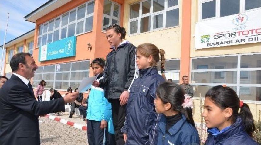 Atletler Giresun&rsquo;da Tur Arıyor