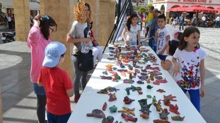 Marmaris&rsquo;te &Ccedil;ocuk Şenliği Renkli G&ouml;r&uuml;nt&uuml;lere Sahne Oldu