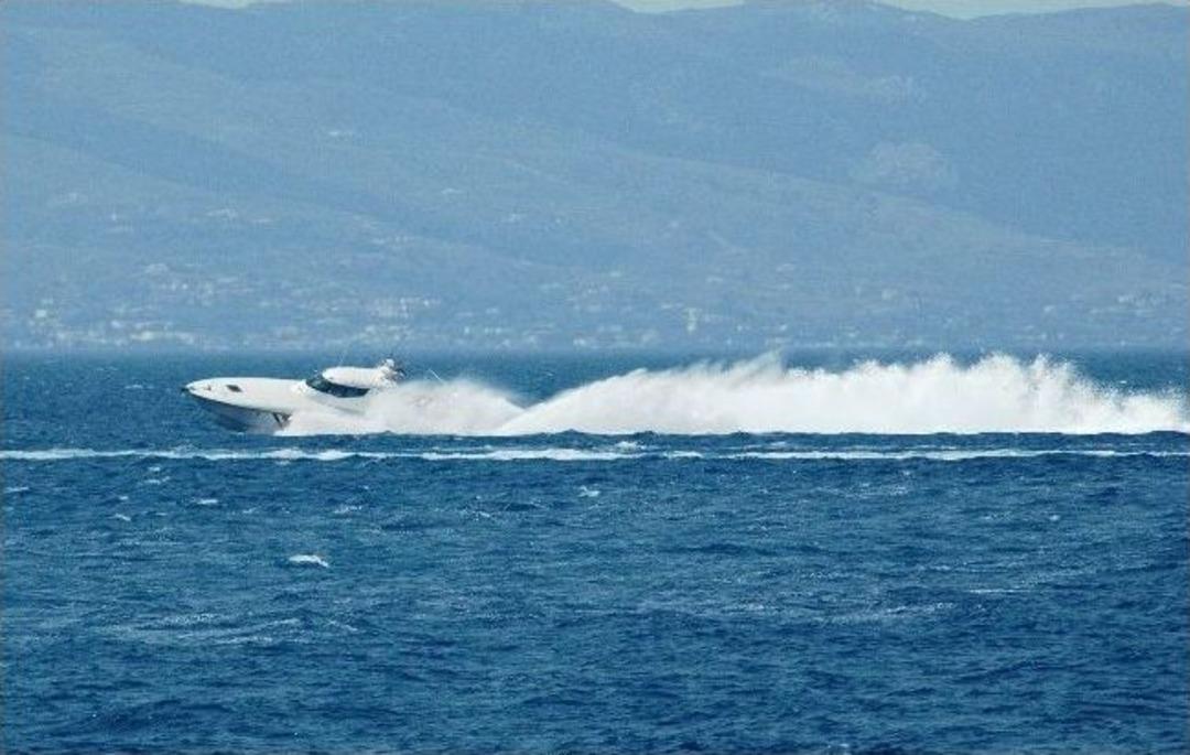 Sahil G&uuml;venlik Ekiplerinden Ger&ccedil;eğini Aratmayan Operasyon