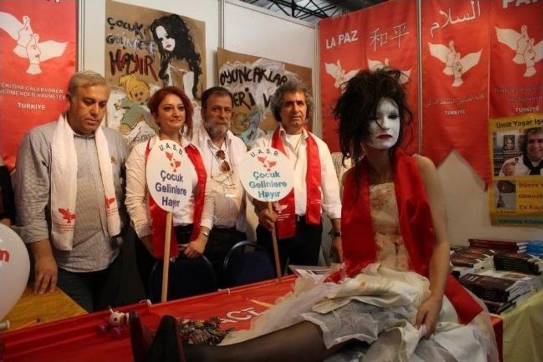 &Ccedil;ocuk Gelinlerin Gelinliği &lsquo;beyaz&rsquo; Olmaz