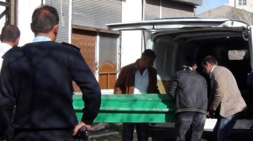Erciş'te Ş&uuml;pheli &Ouml;l&uuml;m
