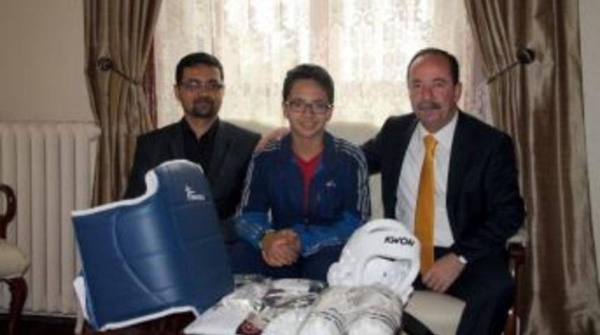 Edirne Belediye Başkanı G&uuml;rkan: "gen&ccedil;lerin Spor Yapması Gerekir"