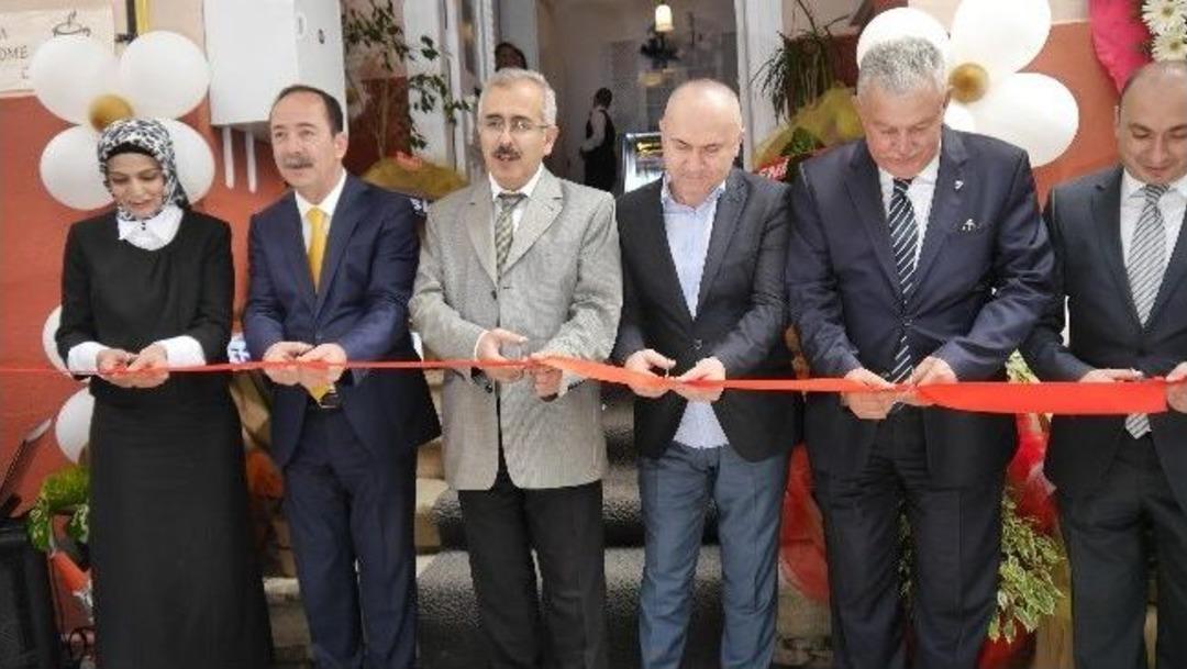 Kahvaltı, Kitap Ve Kahve Edirnelilerin Hizmetine Girdi