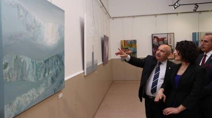 &Uuml;niversitede, &lsquo;k&ouml;pr&uuml;&rsquo; Adlı Karma Sergisi D&uuml;zenlendi