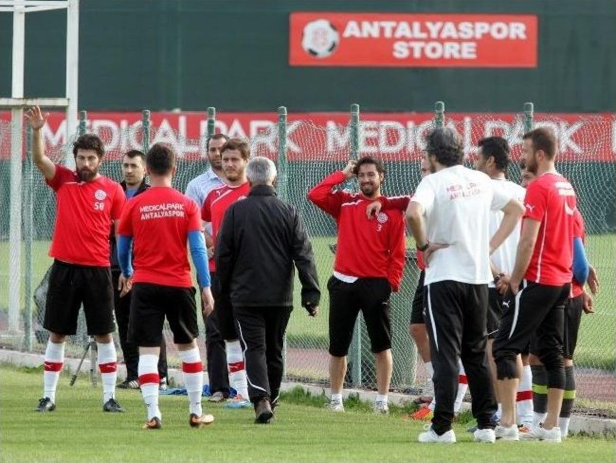 Medical Park Antalyaspor, Kasımpaşa Ma&ccedil;ının Hazırlıklarını S&uuml;rd&uuml;r&uuml;yor