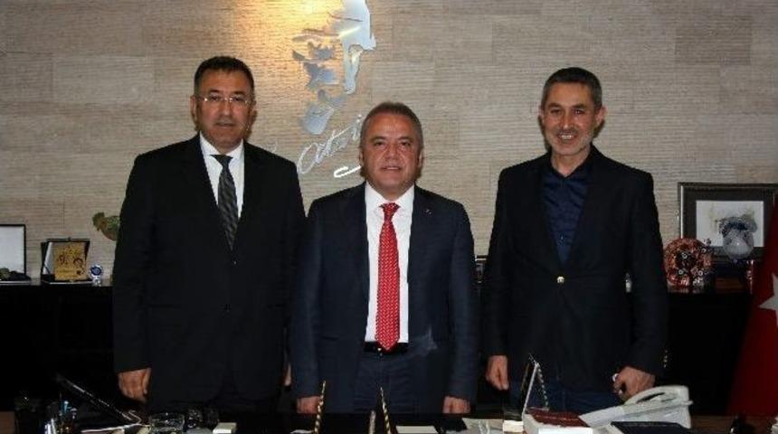 T&uuml;rkiye Gazetesi Ve İha&rsquo;dan Konyaaltı Belediye Başkanı B&ouml;cek&rsquo;e Ziyaret