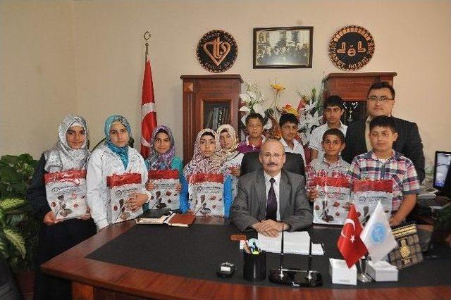 Dezavantajlı Çocuklara Cami İmamı Sahip Çıktı