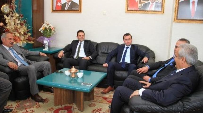 Erzincan Belediyesi Meclis &Uuml;yeleri Başkan Başsoy&rsquo;u Ziyaret Etti