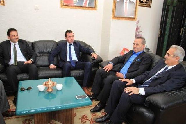 Erzincan Belediyesi Meclis Üyeleri Başkan Başsoy’u Ziyaret Etti