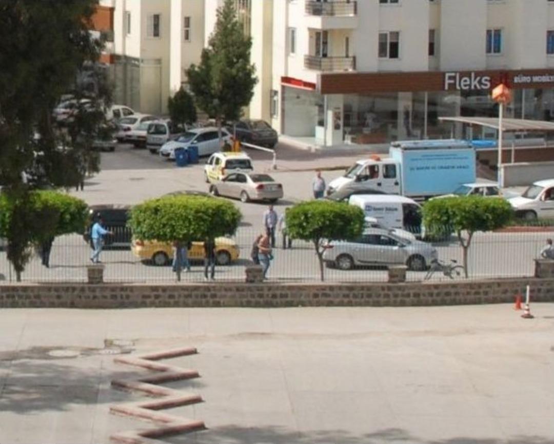 'yol Verme' Kavgasında Faciayı Polis &Ouml;nledi