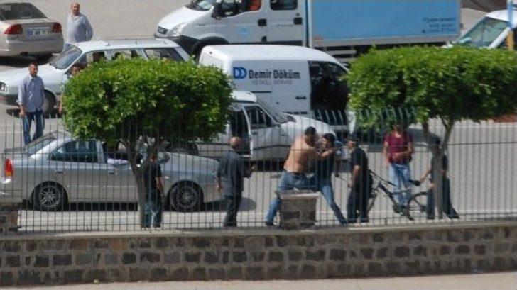 'yol Verme' Kavgasında Faciayı Polis Önledi G4