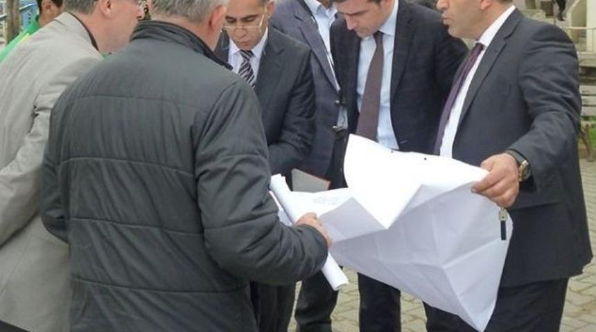 Ak&ccedil;akoca'da M&uuml;teahhit Firma Dere Islah &Ccedil;alışmalarına Başlıyor