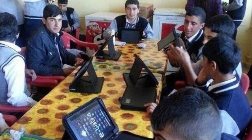 Tabletler Öğrencilerin Bir Parçası Oldu