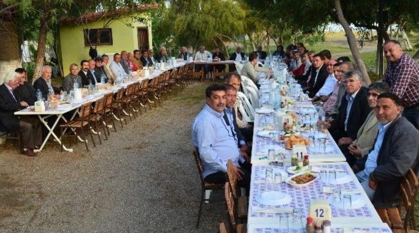 Başkan Kara&ccedil;elik 27 Mahalle Muhtarı İle Buluştu