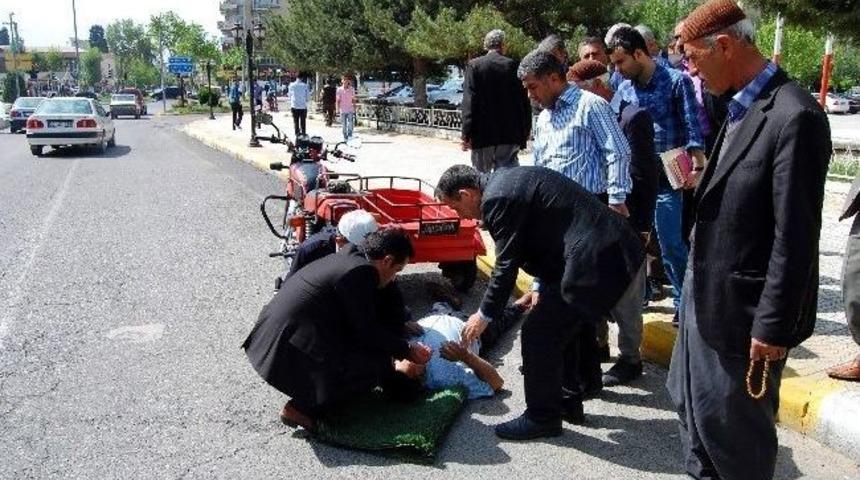 Motosiklet S&uuml;r&uuml;c&uuml;s&uuml;n&uuml;n &lsquo;ceza&rsquo; Fenalaşması