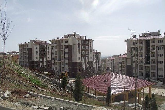 Yozgat Belediye Başkanı Arslan Toki İnşaatında İncelemelerde Bulundu