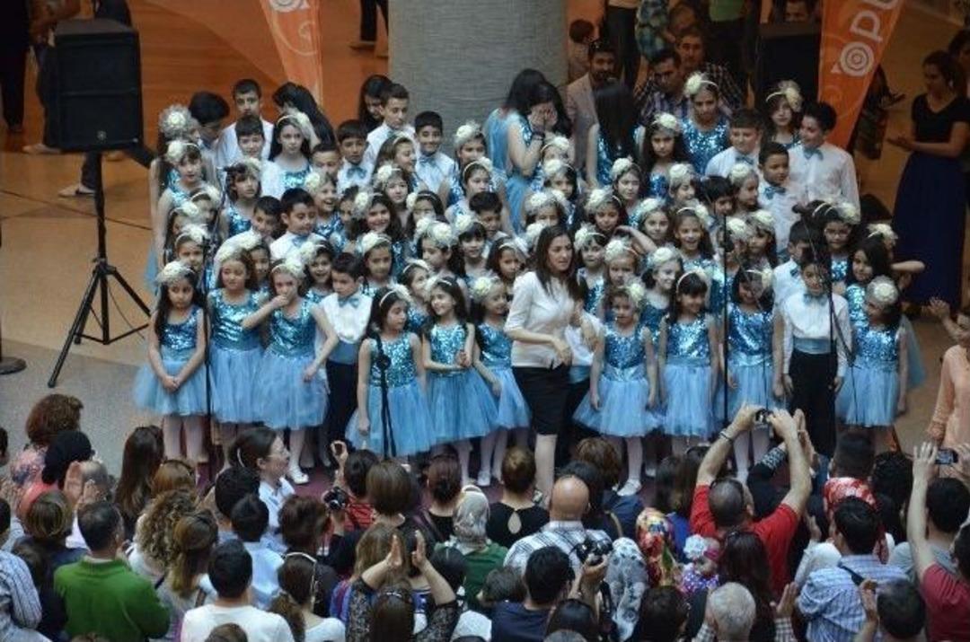 &Ccedil;ocuklar Adana Optimum&rsquo;da Eğlendi