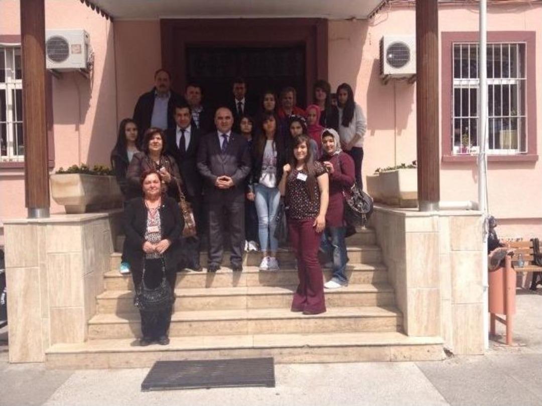 Kızılay'dan "doğudan Batıya Mutlu &Ccedil;ocuklar G&uuml;len Y&uuml;zler" Projesi