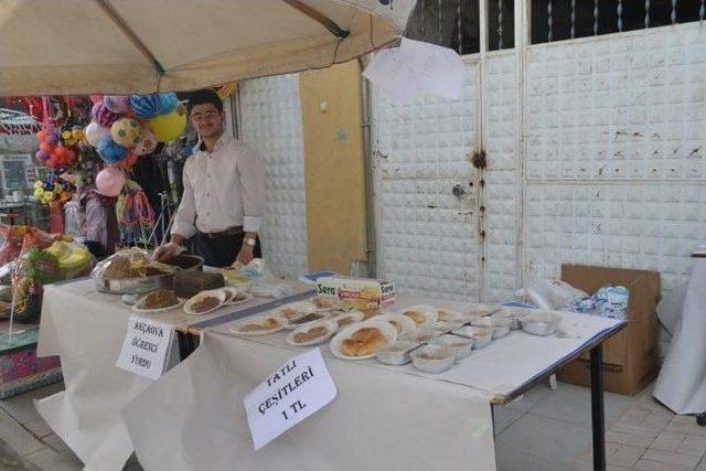 Selendi'de Yurt Öğrencileri Yararına Kermes