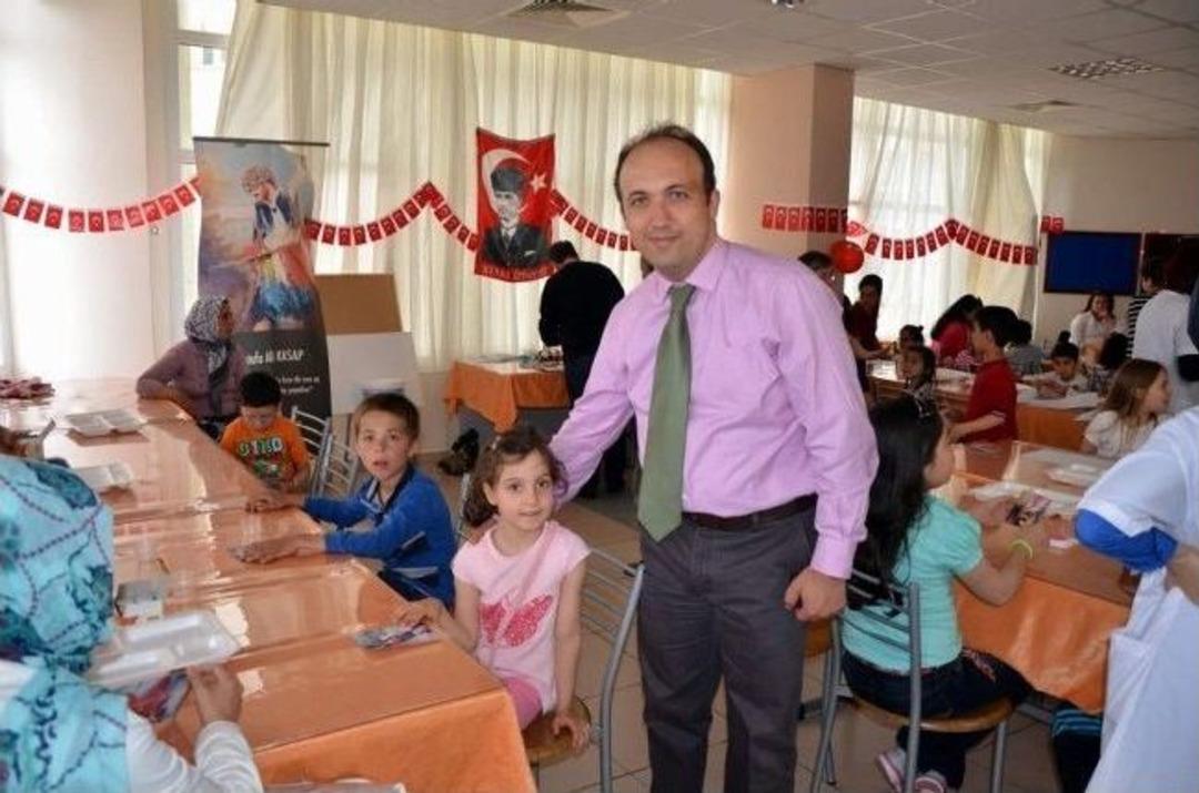 Ad&uuml; Hastanesi, &Ccedil;ocuk Hastaları İ&ccedil;in 23 Nisan Etkinliği D&uuml;zenledi