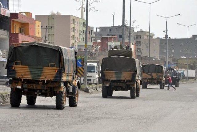 Silopi’de Askeri Araç Sevkıyatı