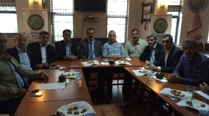 Belediye Başkanı Dinar'dan Derneklere Teşekk&uuml;r Ziyareti