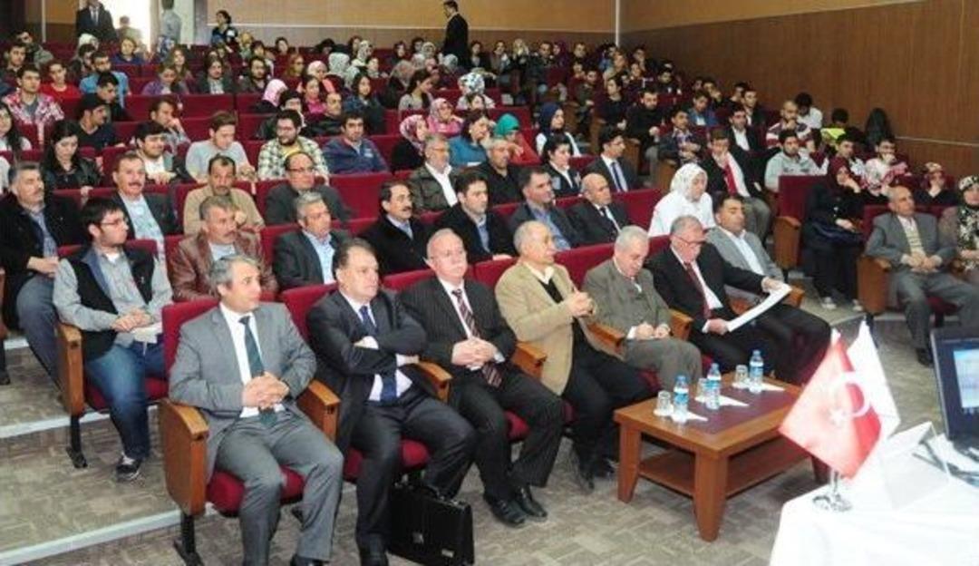 Et&uuml;&rsquo;de T&uuml;rk-ermeni İlişkileri Ve Erzurum Paneli