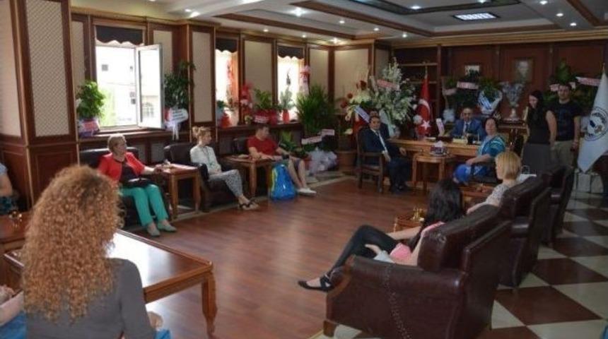 Letonyalı Turistler Başkan Kara&rsquo;yı Ziyaret Etti