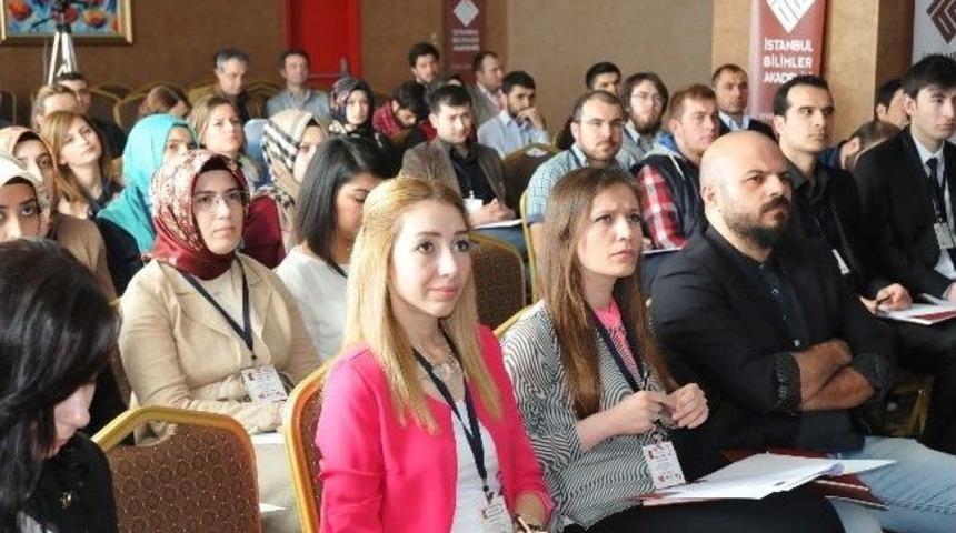 Ak&ccedil;akoca&rsquo;da Y&uuml;ksek&ouml;ğretim Yeterlilik &Ccedil;alıştayı Başladı