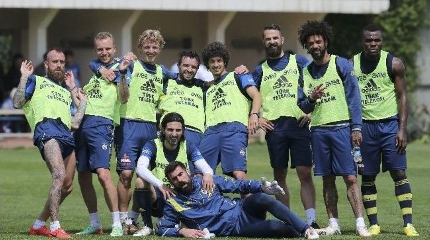 Fenerbah&ccedil;e, &Ccedil;aykur Rizespor Ma&ccedil;ının Hazırlıklarını S&uuml;rd&uuml;rd&uuml;