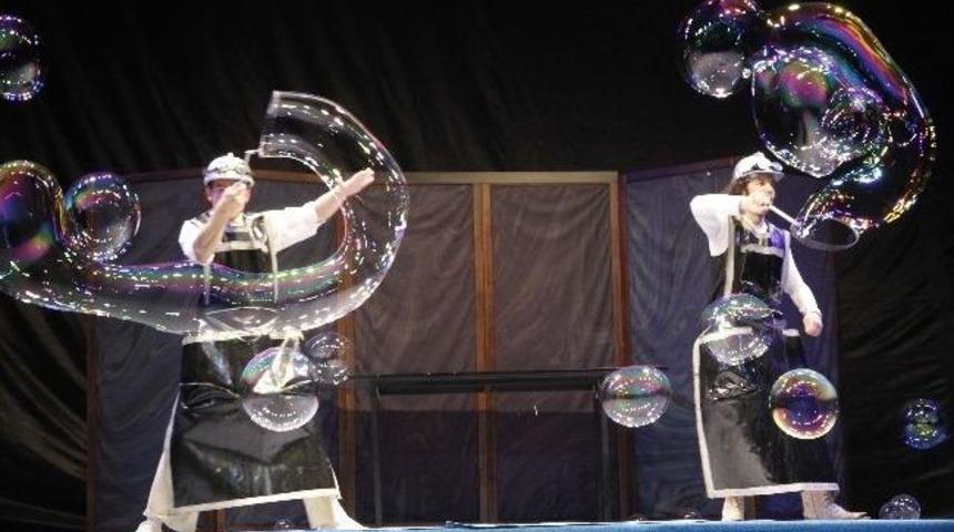 23 Nisan Fuarına K&ouml;p&uuml;k Balon Şov Damga Vurdu