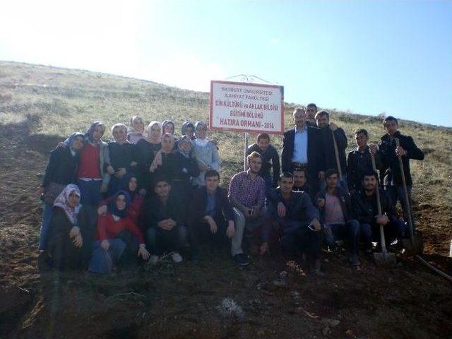 İlahiyat Fakültesi Öğrencilerinden Hatıra Ormanı