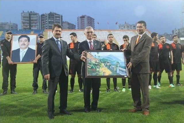 Geleneksel İhsan Eroğul Futbol Turnuvası Başladı