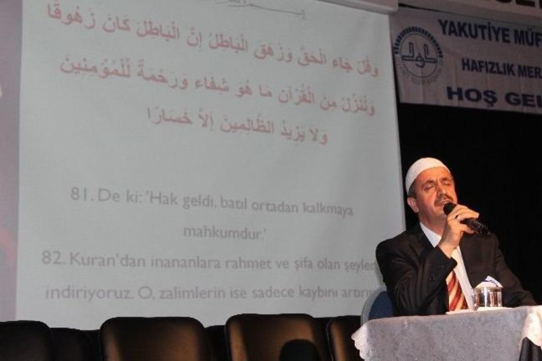 81 Hafız İcazet T&ouml;reniyle Diplomalarını Aldı