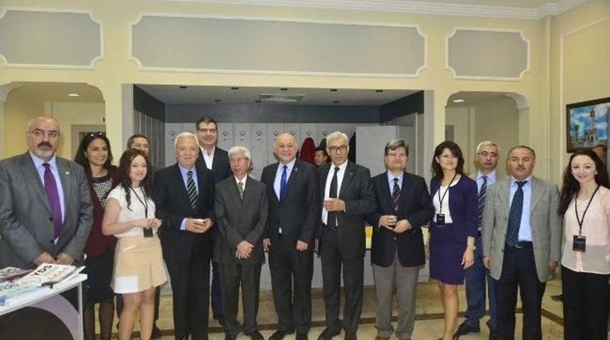 Dokuz Eyl&uuml;l'de Eğitimde Yeni Yaklaşım Modelleri Tartışıldı