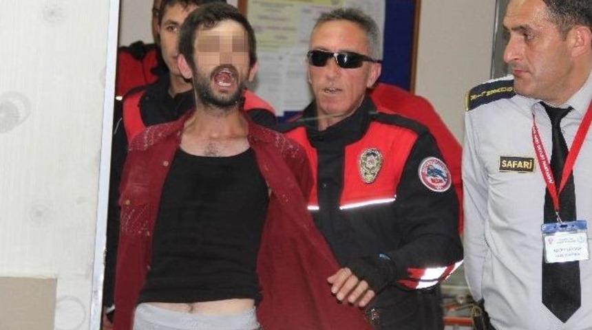 Şizofreni Hastası Gen&ccedil; Bı&ccedil;akla Peş Peşe Gasp Yaptı