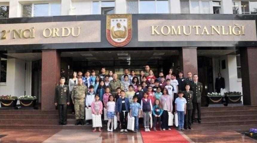 23 Nisan Kutlaması Nedeniyle &Ccedil;ocuklar 2.ordu&rsquo;da &Ccedil;eşitli Etkinliklere Katıldı