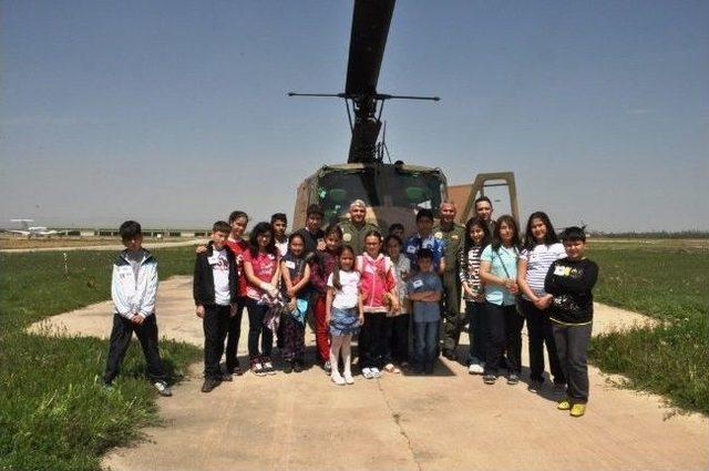 23 Nisan Kutlaması Nedeniyle Çocuklar 2.ordu’da Çeşitli Etkinliklere Katıldı