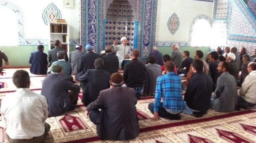 M&uuml;ft&uuml; İzci&rsquo;den &Ccedil;ay&ccedil;atı K&ouml;y&uuml;ne Ziyaret