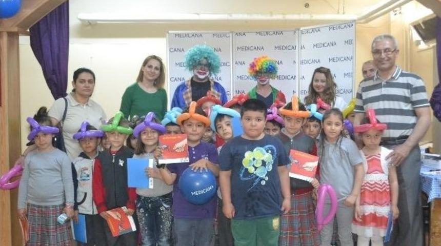 Medicana, &Ccedil;ocukları Diş Sağlığı Hakkında Bilgilendirdi