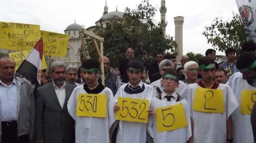 Mısır’da 529 İdam Kararına Protesto