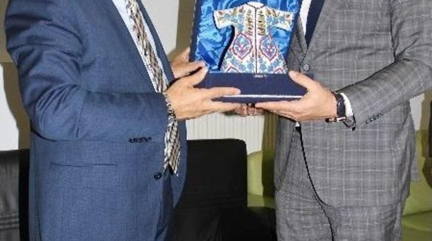 Gen&ccedil;'ten Ziyaret Turu