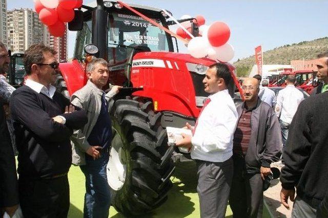 Yozgat Tarım Farından En Çok İlgiyi Traktörler Çekiyor